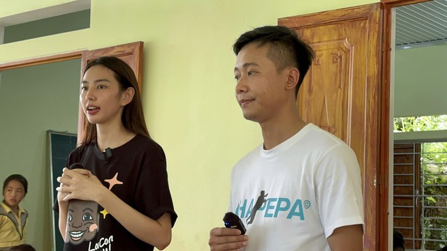 Hoa hậu Thuỳ Tiên: Quang Linh Vlogs là người anh mà tôi rất quý vì chúng tôi có cùng lý tưởng - Ảnh 3.