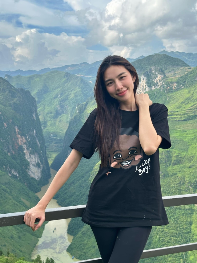 Hoa hậu Thuỳ Tiên: Quang Linh Vlogs là người anh mà tôi rất quý vì chúng tôi có cùng lý tưởng - Ảnh 1.