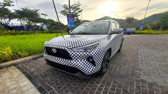Toyota Yaris Cross lần đầu lộ diện ở Việt Nam: Đủ trang bị như bản quốc tế, sẵn sàng thách thức Creta, Seltos - Ảnh 1.