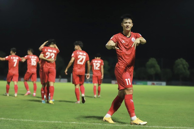 Ghi 7 bàn sau 4 trận, sao trẻ Việt Nam báo tin mừng cho HLV Troussier - Ảnh 3.
