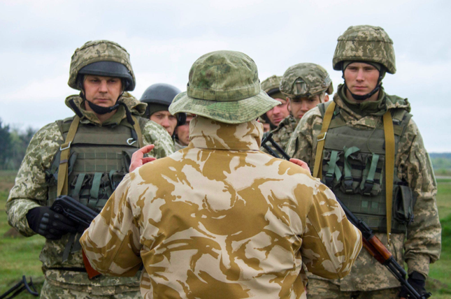 Binh lính Ukraine nói chuyên gia NATO không hiểu kiểu tác chiến của Nga - Ảnh 1.