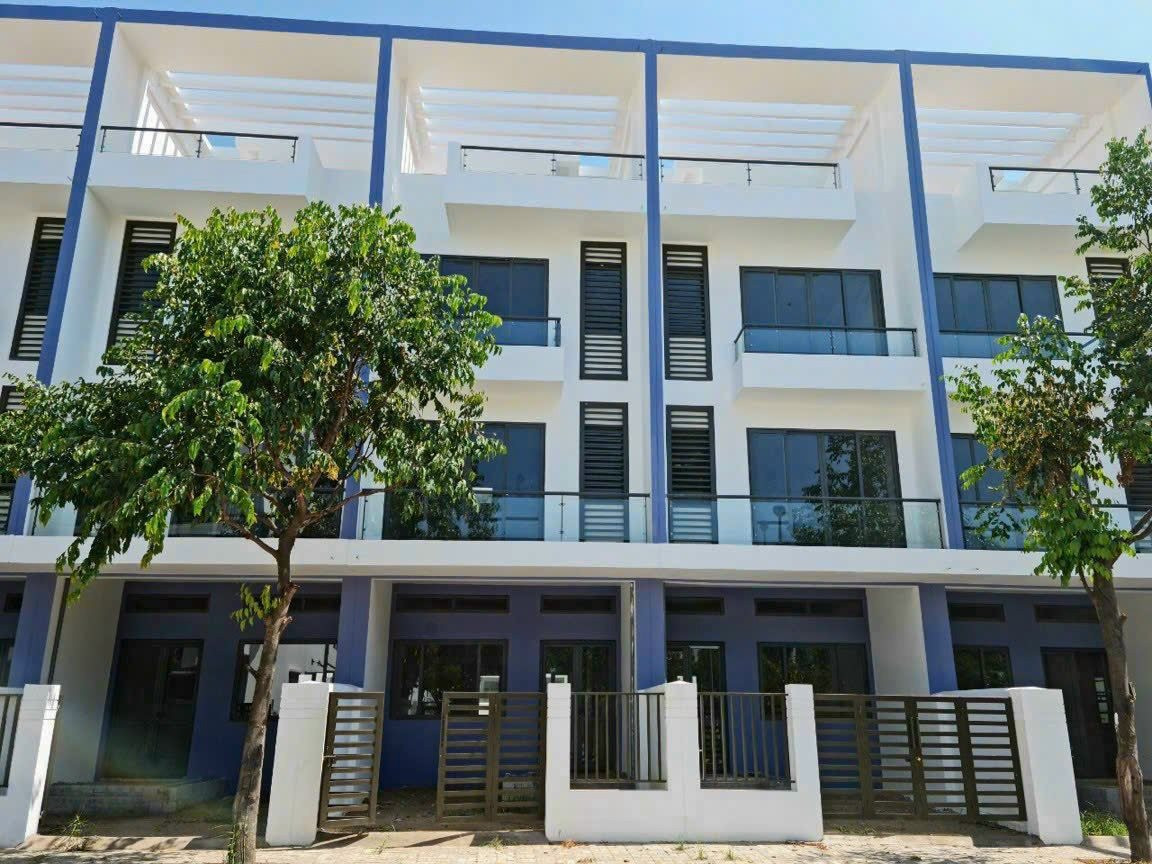 Căn nhà 13,5 tỉ đồng giảm còn 10 tỉ, môi giới vẫn khó tìm khách mua - Ảnh 2. Căn nhà 13,5 tỉ đồng giảm còn 10 tỉ, môi giới vẫn khó tìm khách mua - Ảnh 2.