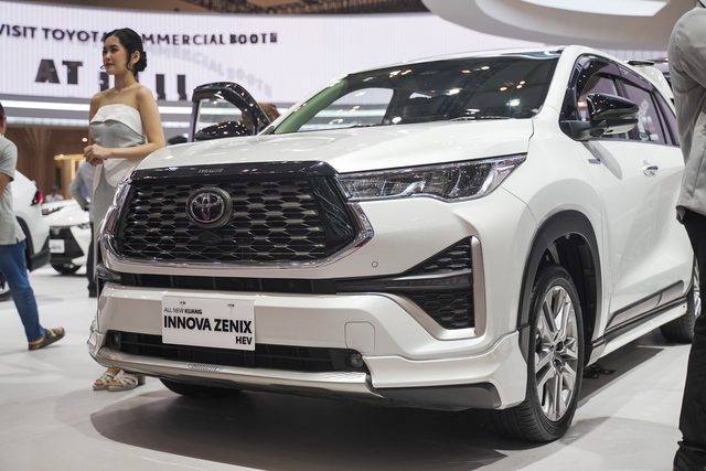 Tôi ngồi thử Toyota Innova Hybrid sắp về Việt Nam: Giá khó dưới 1 tỷ, vượt trội về công nghệ so với bản cũ - Ảnh 2.