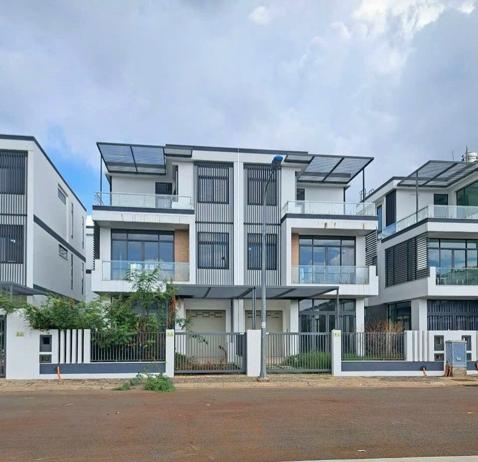 Căn nhà 13,5 tỉ đồng giảm còn 10 tỉ, môi giới vẫn khó tìm khách mua - Ảnh 1. Căn nhà 13,5 tỉ đồng giảm còn 10 tỉ, môi giới vẫn khó tìm khách mua - Ảnh 1.