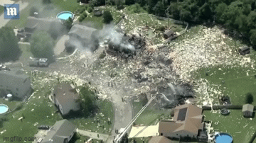 Ngôi nhà đột nhiên phát nổ như bom, nguyên nhân có thể do gia chủ chọn sai vị trí xây nhà - Ảnh 2.