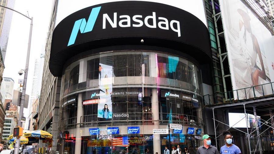 Tại sao VinFast lựa chọn giao dịch trên sàn chứng khoán Nasdaq? - Ảnh 3.