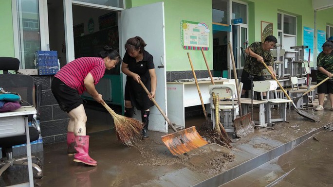 Trung Quốc: Mực nước 90 con sông dâng cao, Đông Bắc cảnh báo nóng - Ảnh 1.