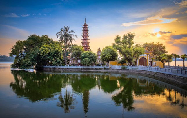 Báo Mỹ gợi ý 10 điểm du lịch nên trải nghiệm tại Việt Nam - Ảnh 2.