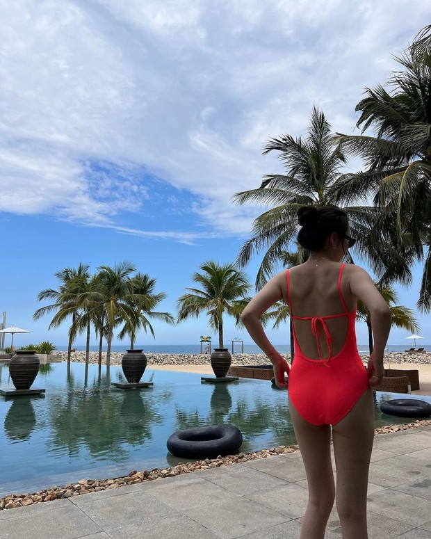  Sohee (Wonder Girls) diện bikini thả dáng gợi cảm ở Nha Trang, khiến hơn 12.000 fan dậy sóng - Ảnh 3.