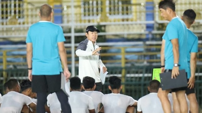 HLV Shin Tae-yong: U23 AFF Cup chẳng khác gì giải giao hữu - Ảnh 2.