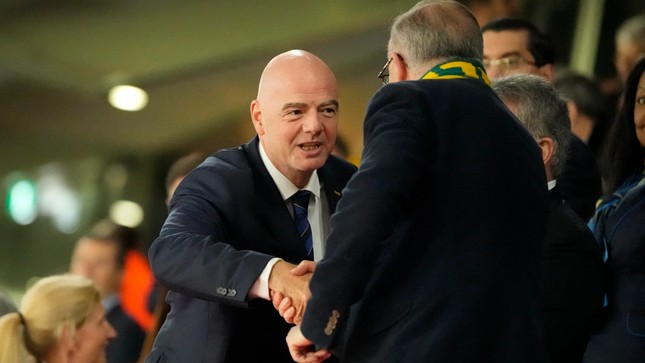 Chủ tịch FIFA muốn được đón tiếp như nguyên thủ, chủ nhà World Cup 2023 lắc đầu - Ảnh 2.