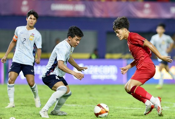 U23 Việt Nam - U23 Lào: Chờ chiến thắng đầu tiên (16g, ngày 20-8) - Ảnh 3.