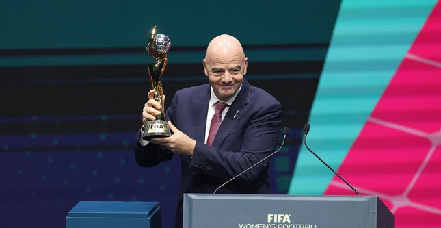 Chủ tịch FIFA muốn được đón tiếp như nguyên thủ, chủ nhà World Cup 2023 lắc đầu - Ảnh 1.