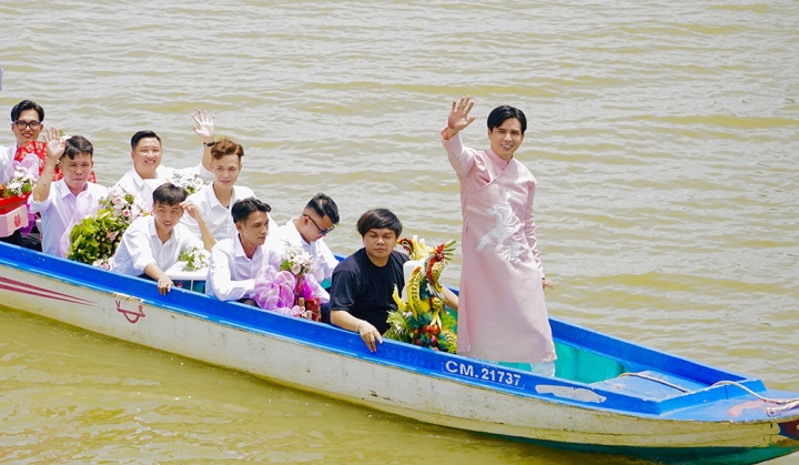 Hồ Quang Hiếu hứa với vợ trong đám hỏi sẽ không giấu điều gì, kể cả sổ hồng, sổ đỏ - Ảnh 1.