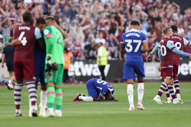 ‘Bom tấn’ ra mắt thảm họa, Chelsea thua sốc West Ham - Ảnh 2.