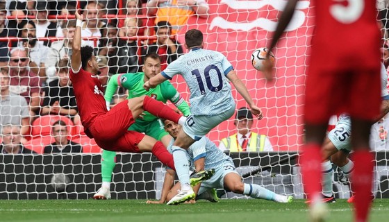 Luis Diaz, Salah và Jota giúp 10 cầu thủ Liverpool thắng ngược Bournemouth - Ảnh 3.