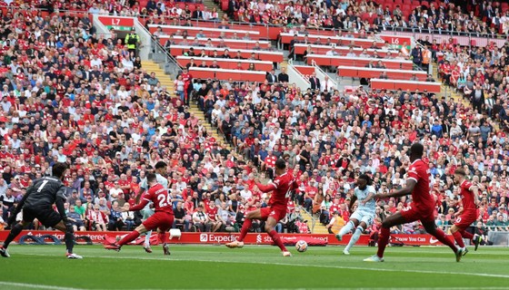 Luis Diaz, Salah và Jota giúp 10 cầu thủ Liverpool thắng ngược Bournemouth - Ảnh 2.