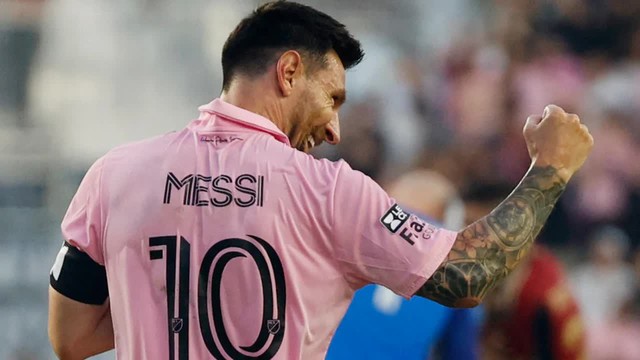 Những cầu thủ ghi bàn nhiều nhất thế kỷ 21: Messi dần bắt kịp Ronaldo - Ảnh 6.