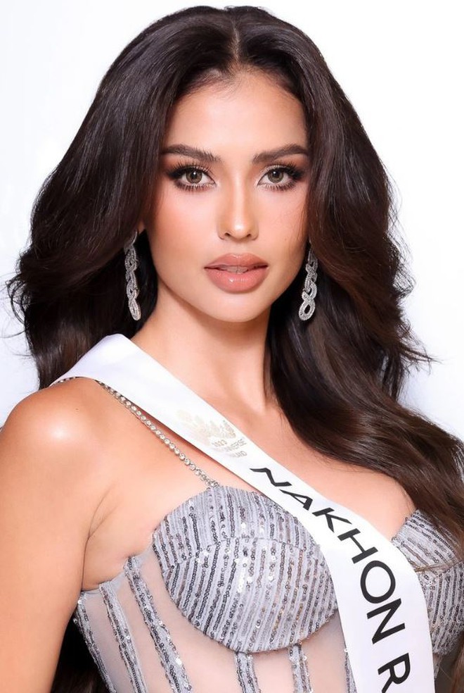 Lộ ảnh quá khứ của tân Miss Universe Thái Lan, nhan sắc thế nào mà netizen khó lòng nhận ra? - Ảnh 8.