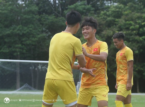 U23 Việt Nam tìm lỗi sai trước trận đấu với U23 Philippines - Ảnh 2.