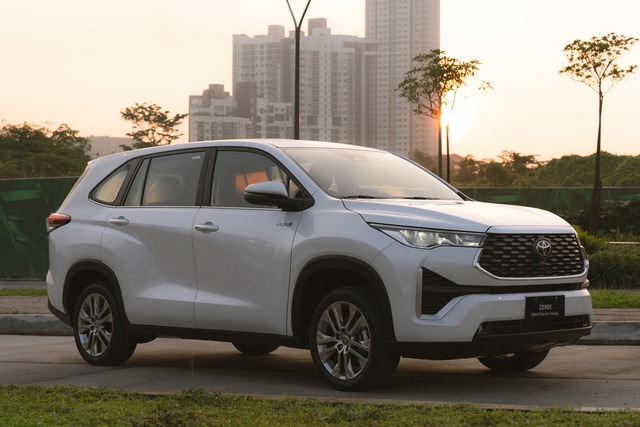 Đại lý báo Toyota Innova 2024 đã về Việt Nam, sắp ra mắt với 2 cấu hình truyền động, giá có thể tới 1,1 tỷ - Ảnh 3.