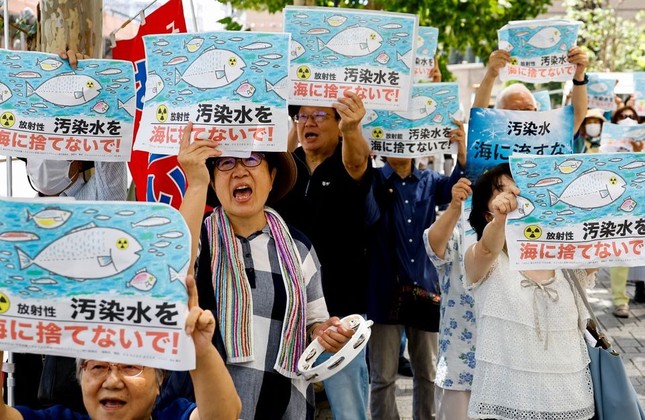 Nhật Bản bắt đầu xả nước nhiễm xạ từ nhà máy Fukushima - Ảnh 2.