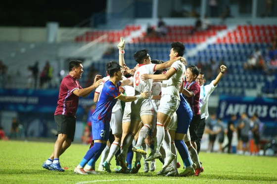 “U23 Việt Nam vô địch với đội hình trẻ nhất giải làm tôi hạnh phúc” - Ảnh 1.