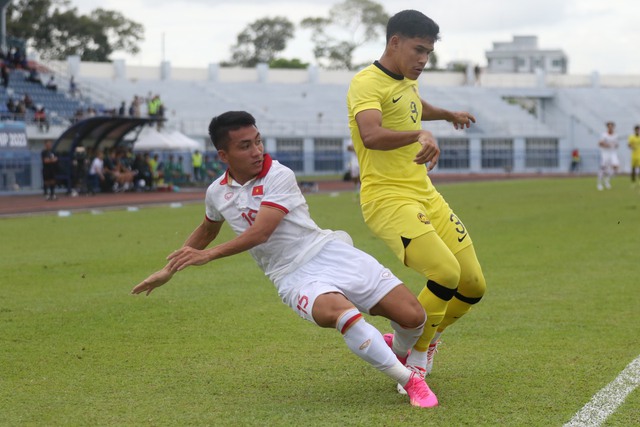 Đội hình U23 Việt Nam: HLV Hoàng Anh Tuấn hóa giải tuyệt chiêu của U23 Indonesia? - Ảnh 2.