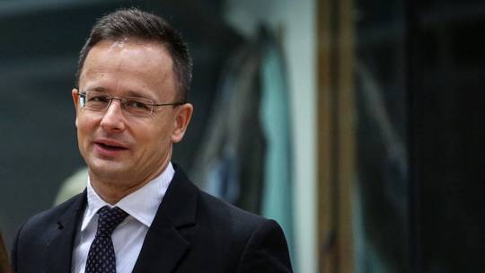 Ngoại trưởng Hungary: Thế giới cười chê EU về các biện pháp trừng phạt Nga - Ảnh 1.