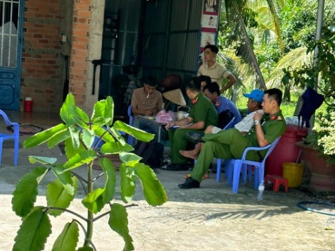 Suýt thiệt mạng vì khuyên răn nhầm... côn đồ - Ảnh 2.