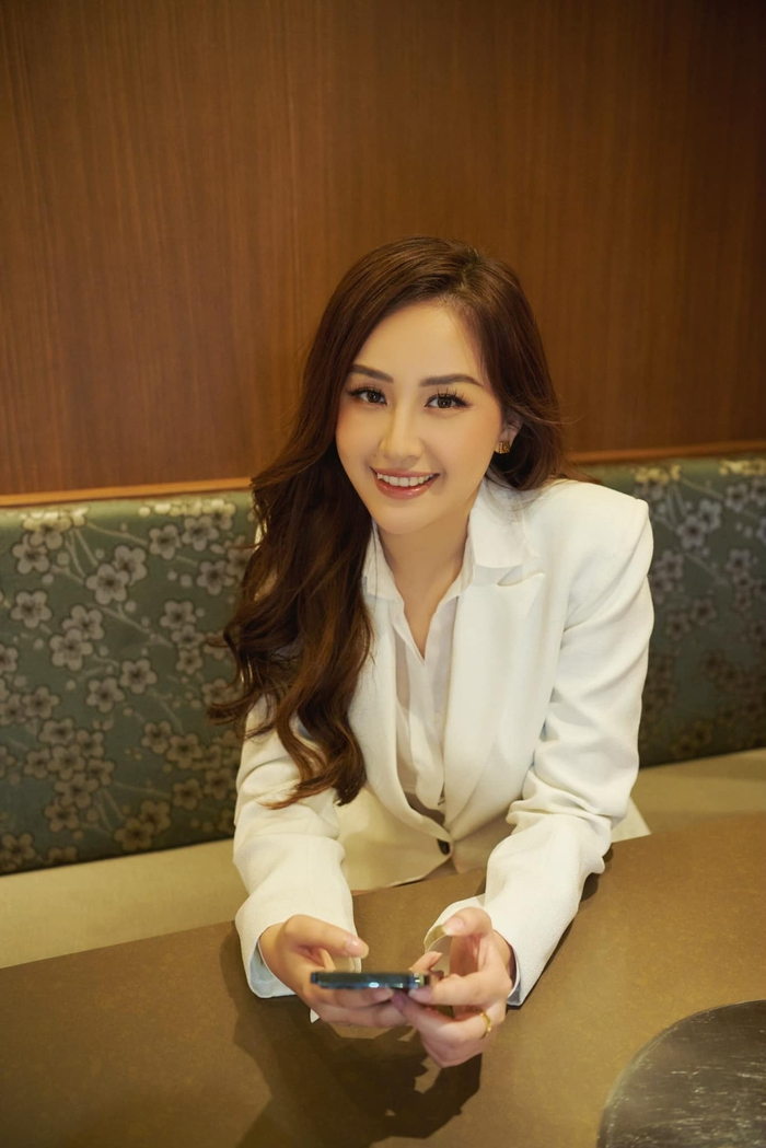 Nóng lại ảnh Mai Phương Thuý đăng quang Hoa hậu cách đây 17 năm - Ảnh 5.