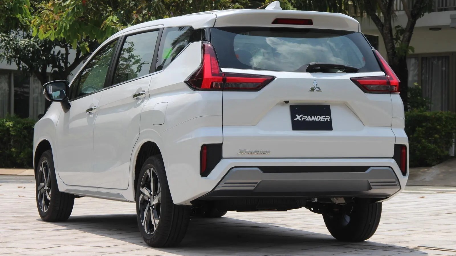 Mitsubishi Xpander có mùi trứng thối trong xe - Ảnh 1.