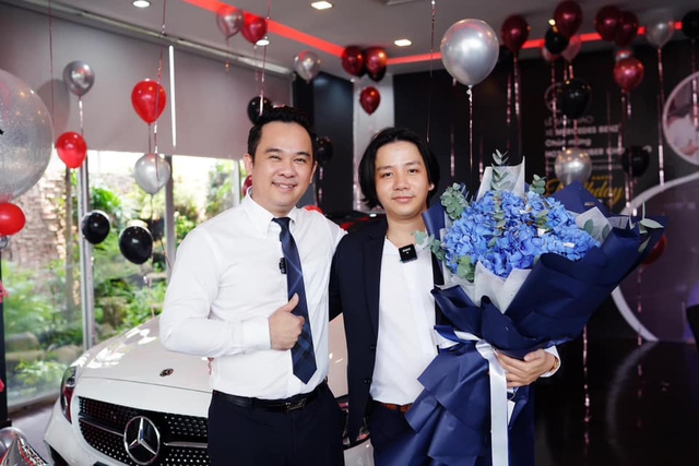 Vừa về nước, Khoa Pug chốt siêu phẩm với ông trùm sales Mercedes vì lời hứa từ 2 năm trước - Ảnh 3.