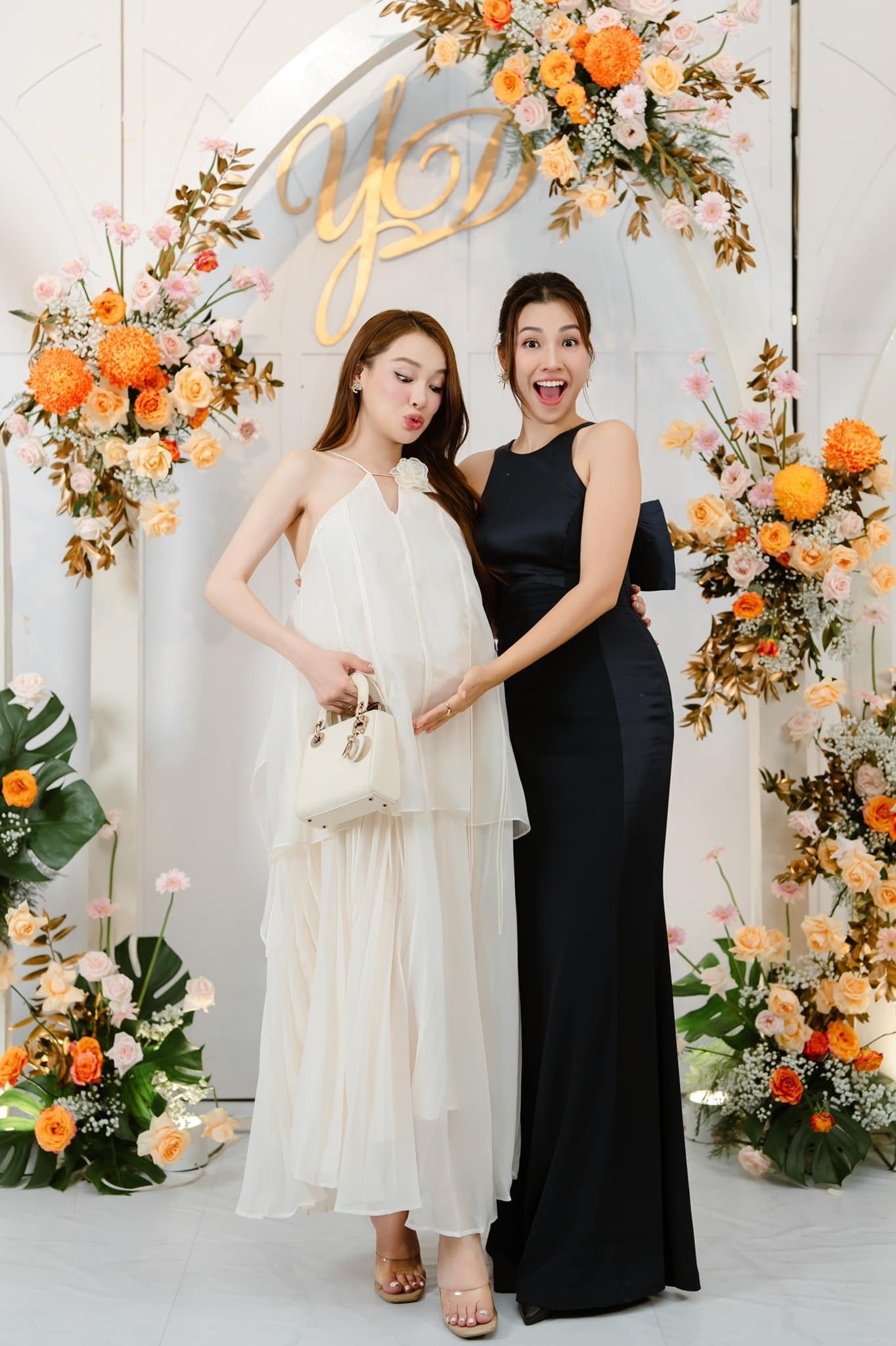 Phong cách thời trang khi mang bầu lần 2 của Nhã Phương - Ảnh 12.