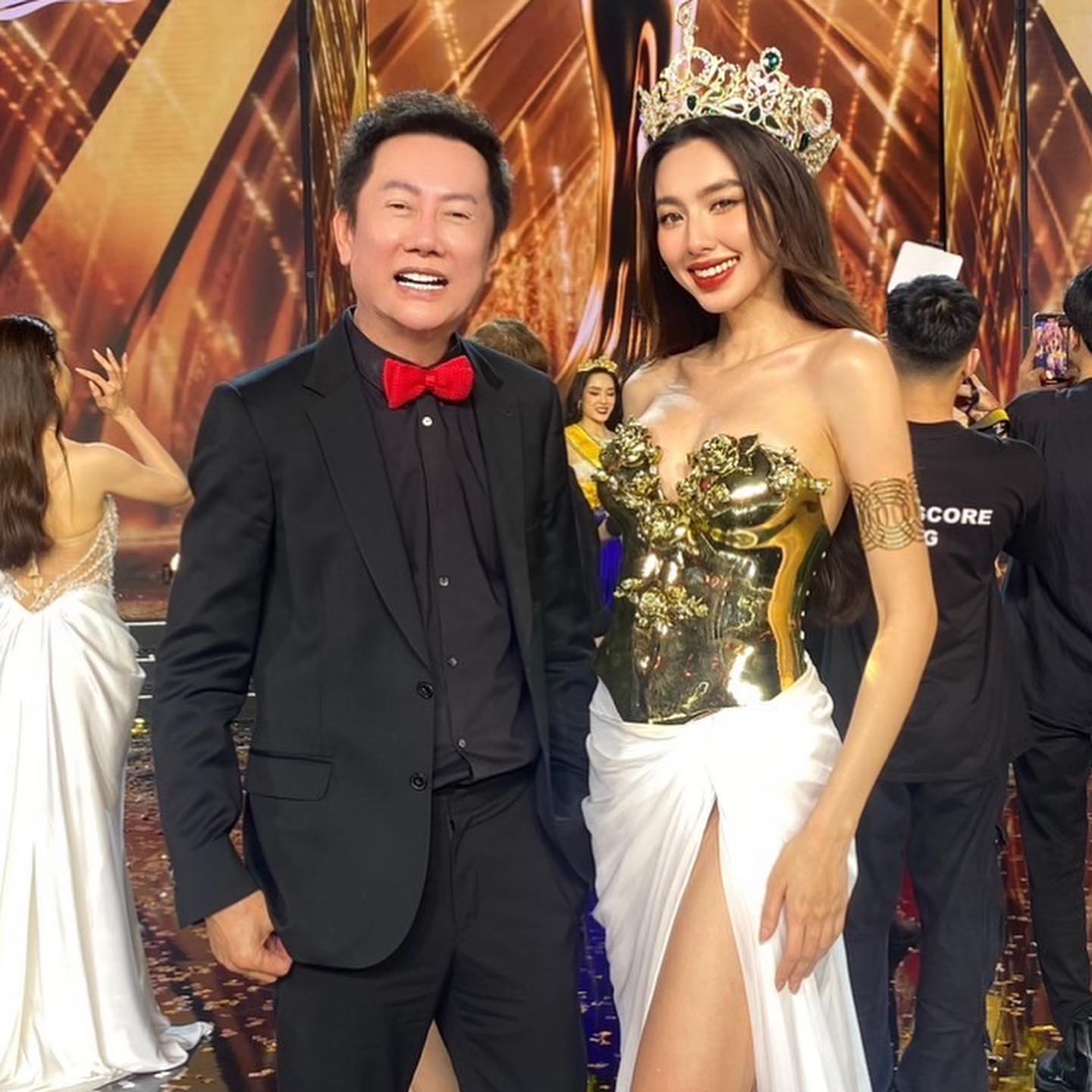 Ông Nawat lần đầu đăng ảnh chung với Thùy Tiên sau rạn nứt, màn tương tác giữa cả hai gây chú ý - Ảnh 1.