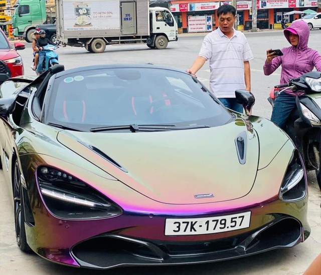 Siêu xe McLaren 20 tỷ xuất hiện ở Nghệ An, lộ diện đại gia bắt tay với ông trùm sales Mercedes - Ảnh 2.
