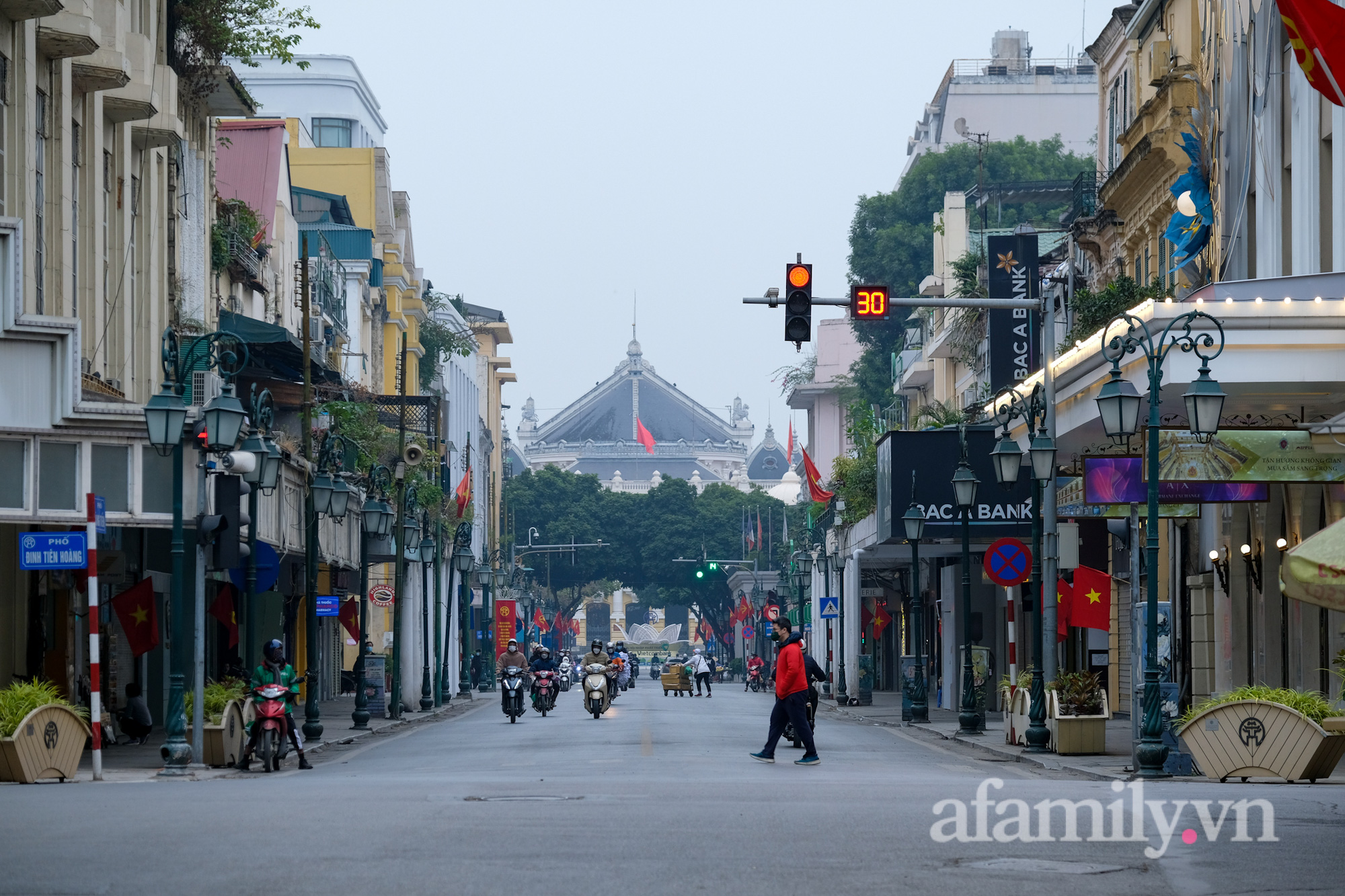 Những điều có thể bạn chưa biết về quận có diện tích nhỏ nhất nhưng mang nhiều dấu ấn đặc biệt nhất của Hà Nội - Ảnh 9.