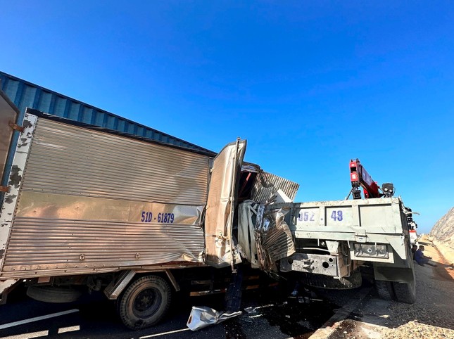 Ô tô đâm nhau trên cao tốc Vĩnh Hảo – Phan Thiết, 1 người tử vong - Ảnh 1.