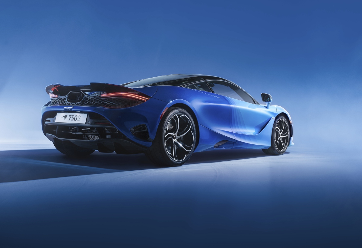 Ảnh chi tiết McLaren 750S sở hữu lớp sơn quảng phổ của MSO - Ảnh 4.