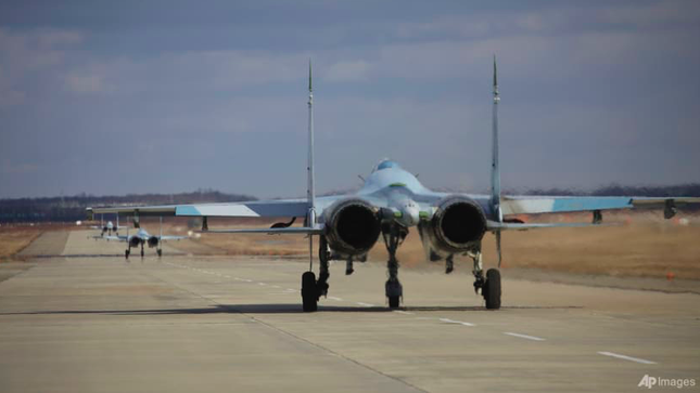 Nga điều tiêm kích Su-30 chặn máy bay không người lái Mỹ trên Biển Đen - Ảnh 1.