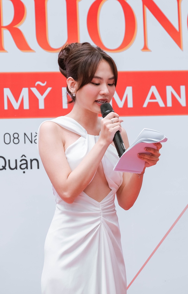 Hoa hậu Mai Phương đọ sắc với dàn hoa, á hậu, tiết lộ công việc tại VTV - Ảnh 2.