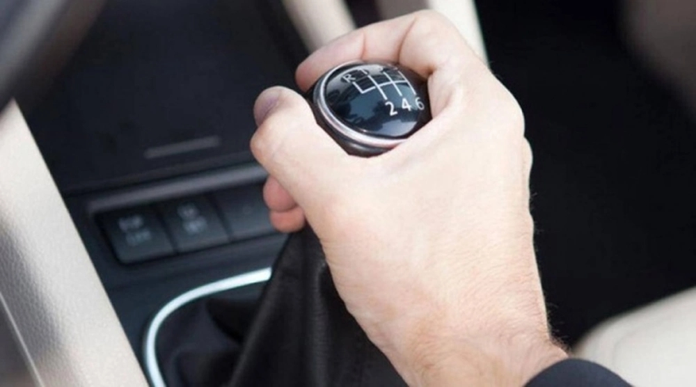 Kinh nghiệm chạy xe xuống dốc hầm đỗ ô tô an toàn - Ảnh 2. Kinh nghiệm chạy xe xuống dốc hầm đỗ ô tô an toàn - Ảnh 2.