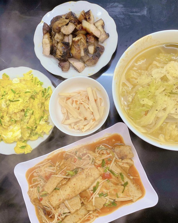 Trình làng loạt mâm cơm chuẩn ngon - bổ - rẻ, nữ sinh viên được thả tim tới tấp - Ảnh 4. Trình làng loạt mâm cơm chuẩn ngon - bổ - rẻ, nữ sinh viên được thả tim tới tấp - Ảnh 4.