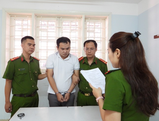 Giám đốc cầm 20 tỷ tiền cọc mua đất của khách ‘nướng’ vào tiền ảo và chứng khoán