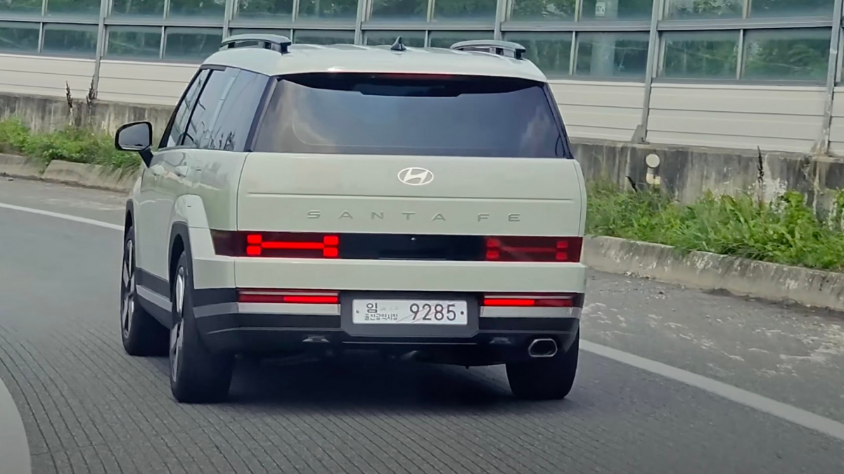 Hyundai Santa Fe 2024 lộ diện hình ảnh rõ nét trên đường phố - Ảnh 5.