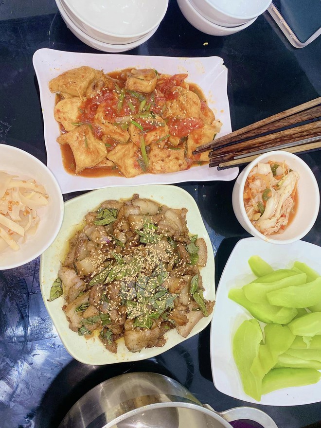 Trình làng loạt mâm cơm chuẩn ngon - bổ - rẻ, nữ sinh viên được thả tim tới tấp - Ảnh 5. Trình làng loạt mâm cơm chuẩn ngon - bổ - rẻ, nữ sinh viên được thả tim tới tấp - Ảnh 5.