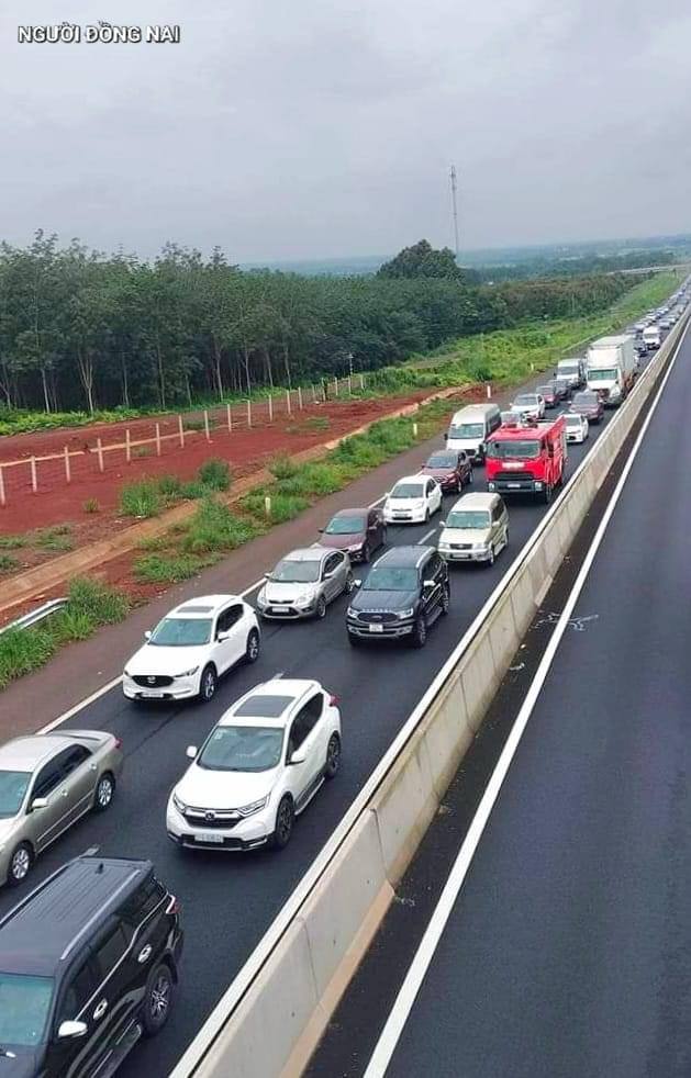 Vũng Tàu, Đà Lạt vắng vẻ, người xe ồ ạt đổ về Phan Thiết trong ngày đầu nghỉ lễ 2/9 - Ảnh 11.