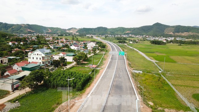 Ô tô có thể đi vào tuyến cao tốc Nghi Sơn - Diễn Châu từ 6h sáng 1/9 - Ảnh 2.