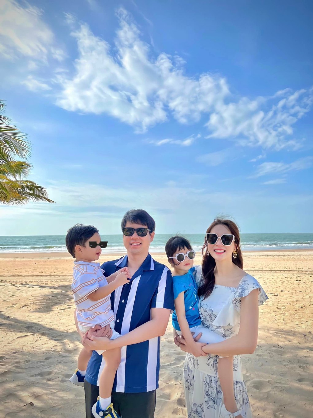 Vợ chồng Đặng Thu Thảo trốn con hẹn hò, netizen khen ngoại hình như cặp đôi sinh viên - Ảnh 2.