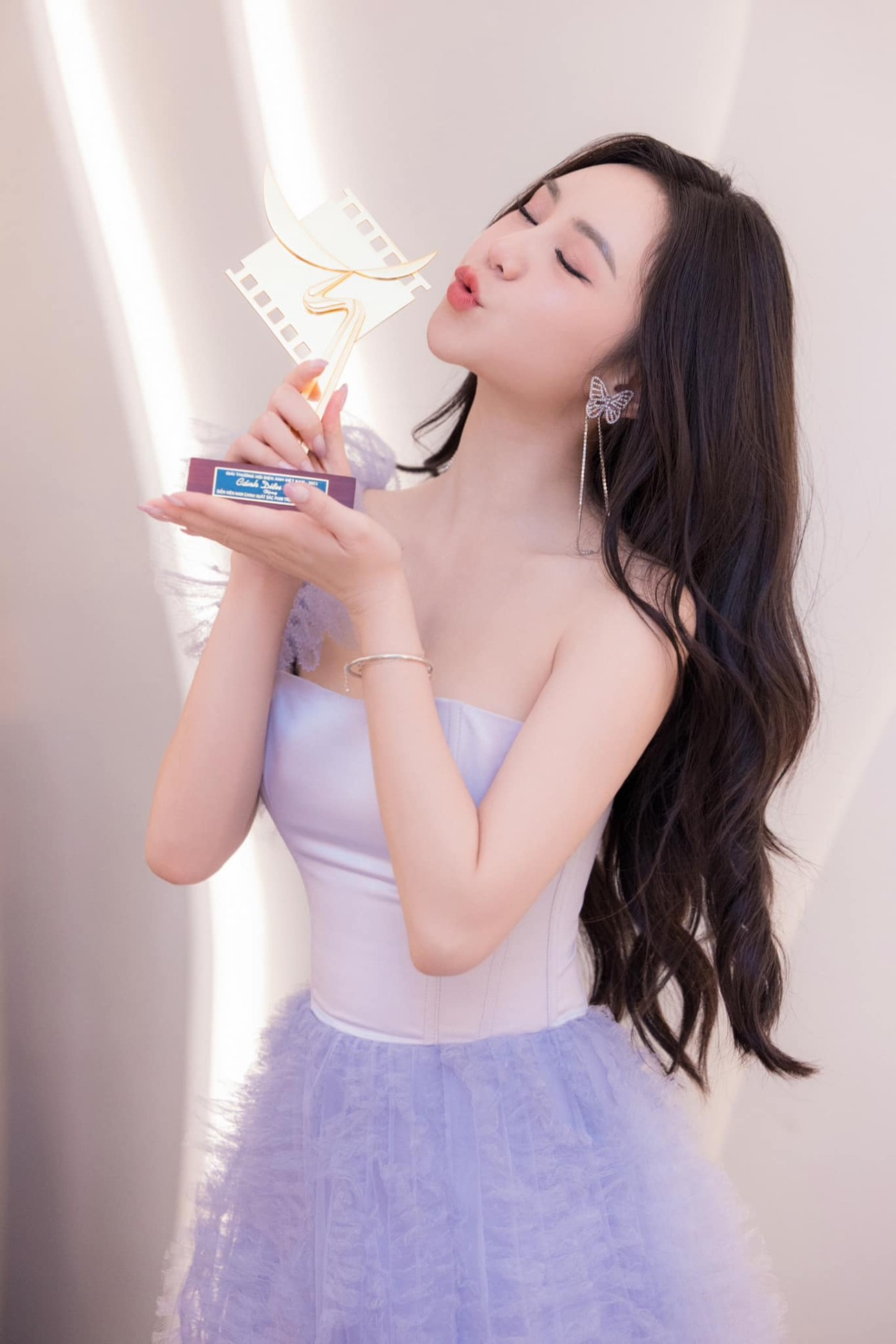 Nhận giải Cánh diều Vàng vẫn bị chê nhạt, Quỳnh Kool nói: Tôi đang ở sườn dốc bên này đi lên - Ảnh 2.